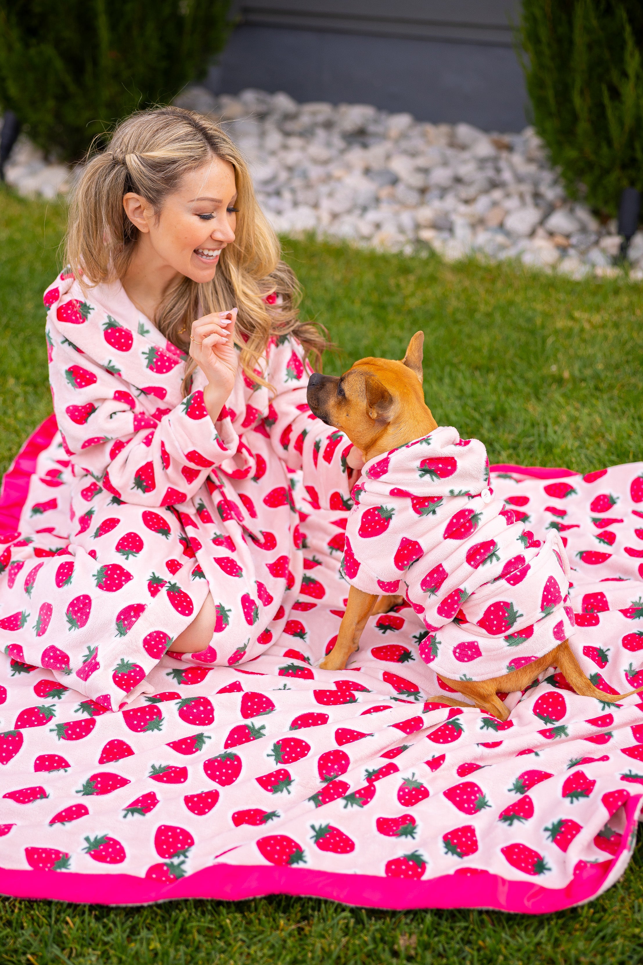 Dog Blanket | Cutie Frutti, Strawberry