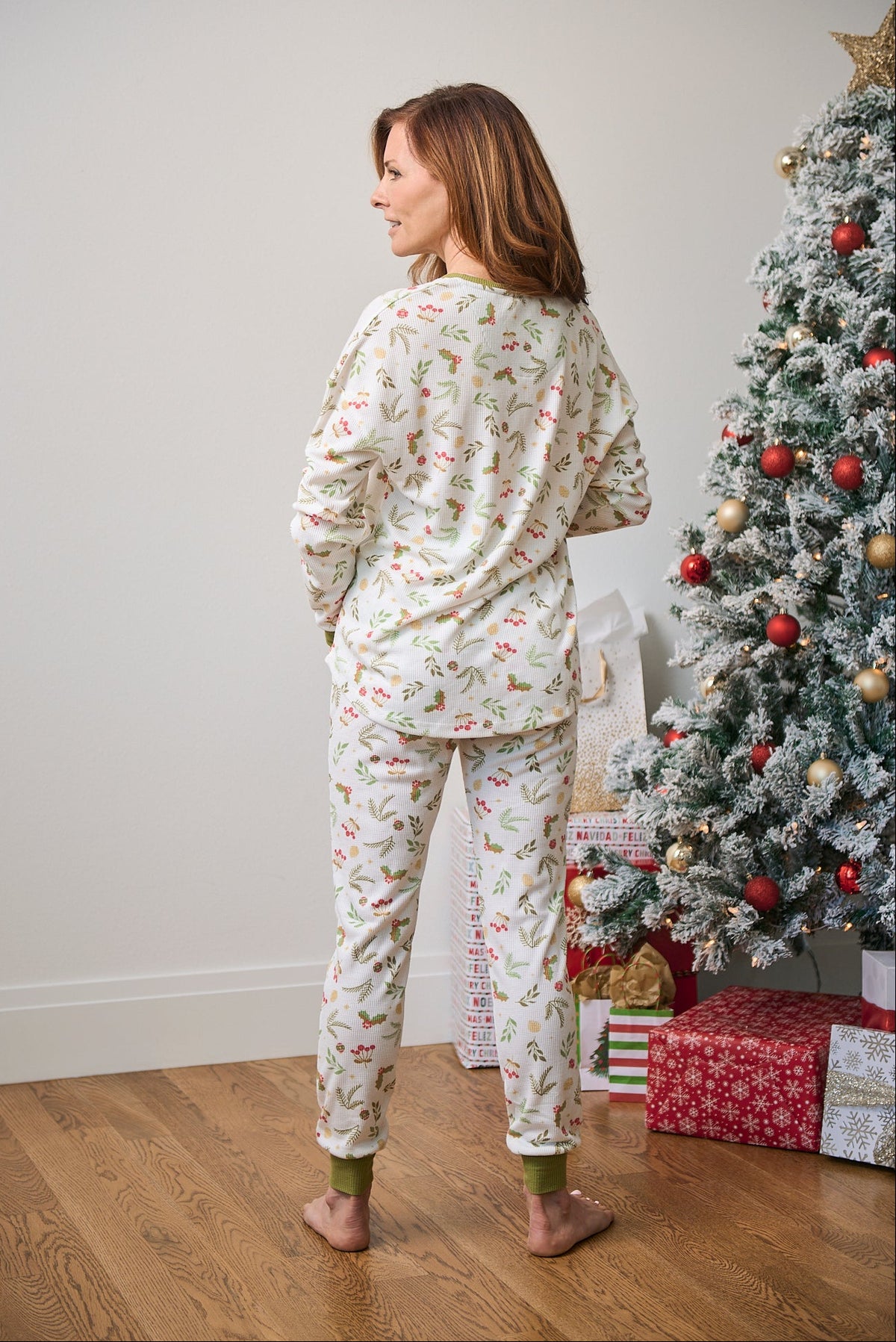 Women's Long Christmas PJs | Mistle-Toes