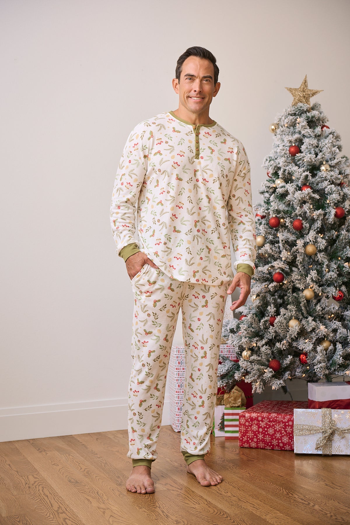 Men's Long Christmas PJs | Mistle-Toes