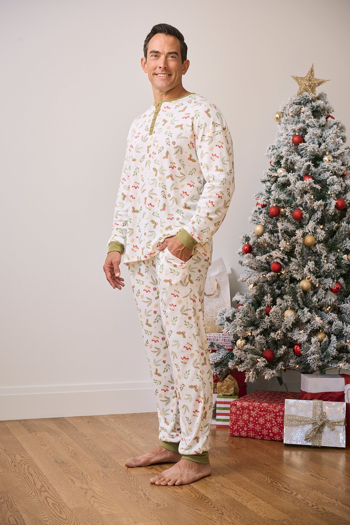 Men's Long Christmas PJs | Mistle-Toes