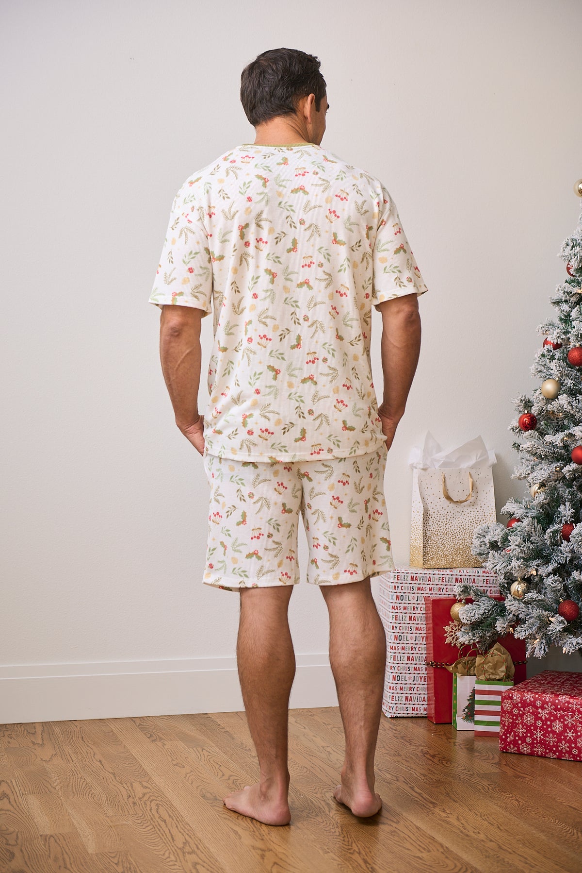 Men's Short Christmas PJs | Mistle-Toes