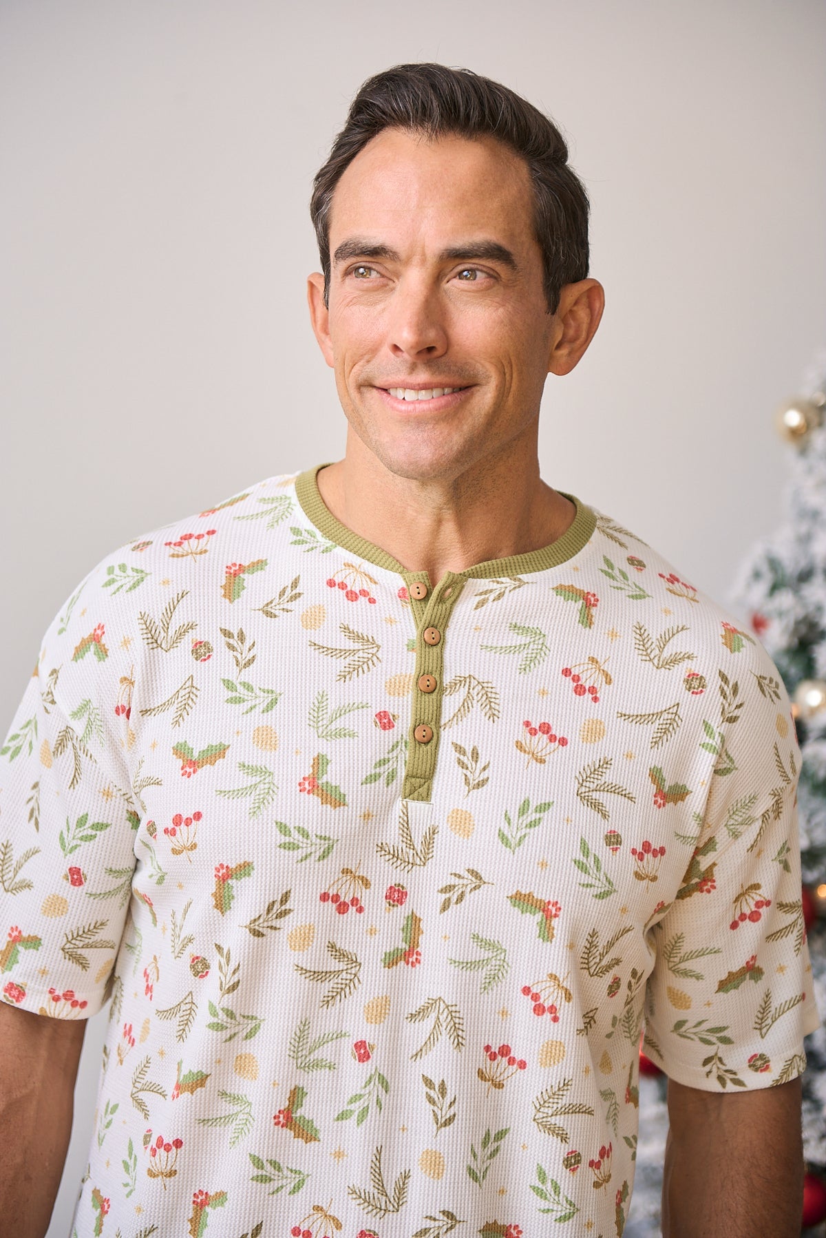 Men's Short Christmas PJs | Mistle-Toes