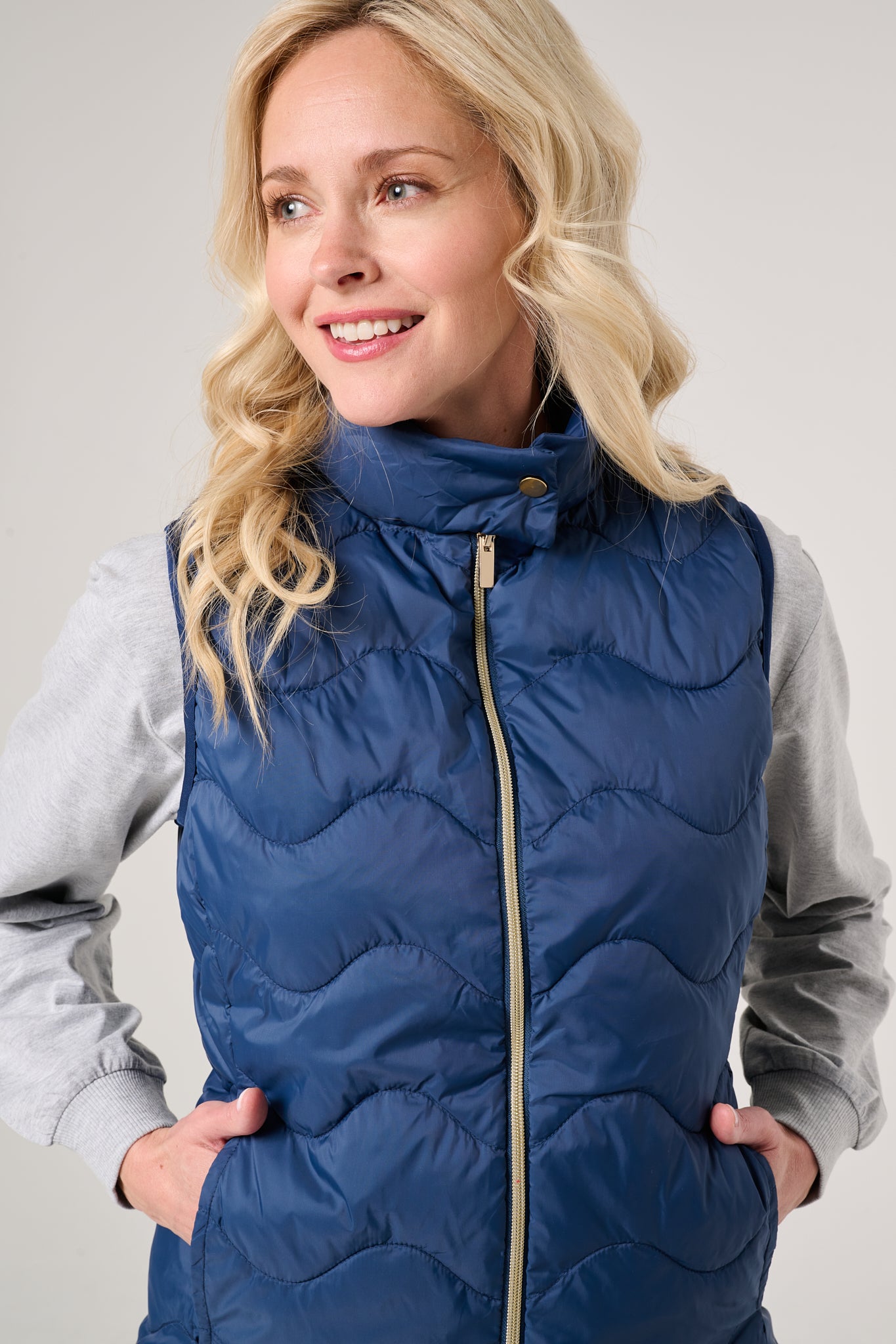 Cloud Women's Puffer Vest | Marine
